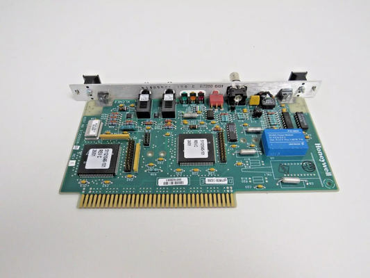 Honeywell 51305508-200 PLCs / Machine Control XLCNE2 MM CE CERT MEDIUM DIST1 BOARD