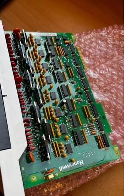 Honeywell 621-6575RC 24Vdc Source Output 32 point Module PLC Board