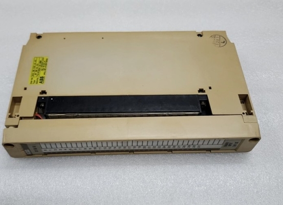 07EB61 GJV3074341R1 ABB Digital Input Module 32DI 24 VAC/DC PLC Module
