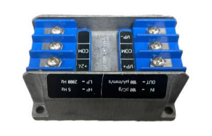 IPC704 244-704-000-042 A1-B03-C100-D100-E5-F2000-G0-H0-I0 Piezoelectric charge signal conditioner for bearing housing vibration velocity measurement 
