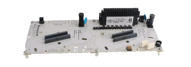 DC-TUIO31 Honeywell General I/O Terminal Component (IOTA) 24Vdc 110mA Non-Redundant IOTA Module